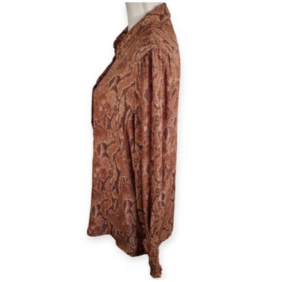 EXPRESS SNAKESKIN BROWN PRINT SMOCKED CUFF SHIRT SZ.L NWT. - Picture 3 of 7